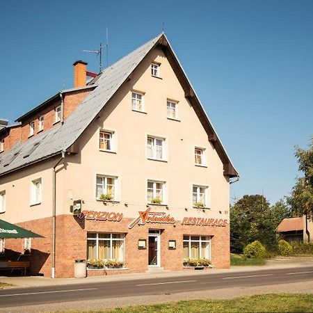 Penzion Avionika Kovářská Kültér fotó